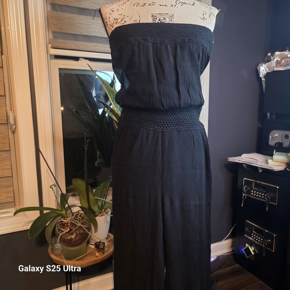 Elegant Black Strapless Jumpsuit - Picture 5 of 7